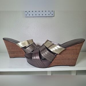 Nine & Co. Brown and Gold Wedge Sandals